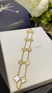 V金材质Vca黄金色10花白贝母四叶草项链