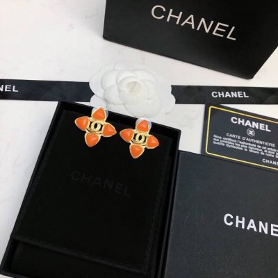 chanel香奈儿 耳钉 小香耳钉热销款 市面最高版本！专柜1:1款式开模 专柜原版！香奈儿耳钉女神必备 超级显脸瘦