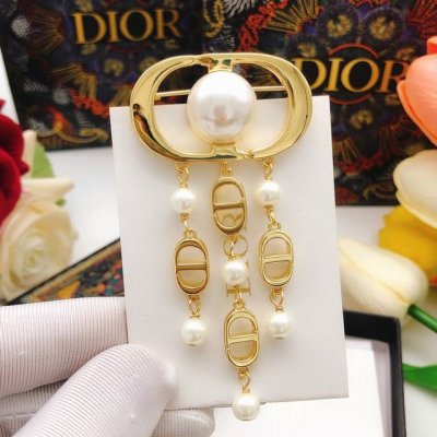 编号Dxz0056 Dio*最新款流苏胸针 一致Zp黄铜材质