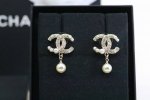 新品推荐 Chanel 小香 珍珠流苏双C耳钉 小千金Chanel精致温柔双C珍珠耳环，真的很喜欢，Chanel的精致温柔戴起来就很有名媛千金的感觉！！自带氛围