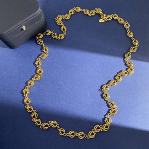 P120华伦天奴Valentino简约风格多个光面镂空圆圈V字母长款项链毛衣链 黄铜材质电镀18K金 2个色：金色 银色