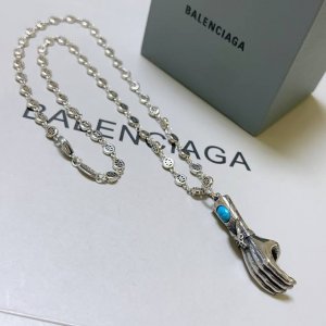 原单货新品 巴黎世家项链 Balenciaga 新款项链专柜一致 细节做工精细 每个细节流程到位 设计工艺精细 火爆款出货 设计独特 复古风格 巴黎世家项链
