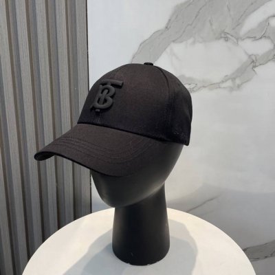 配防尘袋 Burberry 巴宝莉 原单棒球帽 专柜热卖款纯棉内里，轻盈透气。完美版型，原厂品质，独家实物拍摄，男女适用！