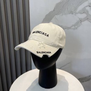 balenciaga巴黎世家新款Logo棒球帽 很酷的色系 男女佩戴都有不同Style 第一批抢先出货 巴黎粉必入款