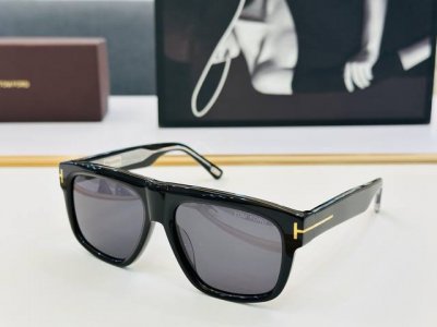 tom For* 汤姆家 官网新款 Ft1201 Size：56口19-145 经典时尚 C采用时下最流行片色