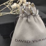 david Yurman 纽线交叉分色耳环。内径约1.5Cm 编号Dyeh-013