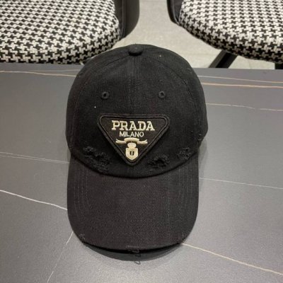 普拉达prada 新款经典三角标棒球帽万能必留款 戴一万年都好看 日常刚需 颜色完美 帽型正点 简直谁戴都好看质量超赞 时尚百搭