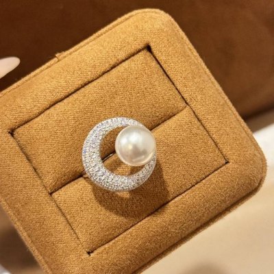 a5668 火爆 Mikimoto 圆圈 珍珠 开口戒指 超级受欢迎的热门百搭款 国外时尚博主人明星们最爱 很好搭配衣服 天然贝珠搭配 S925纯银材质 好品质