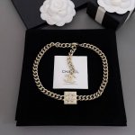 我们出品 香金属方块Choker Z 6200！绝美方块项链！配包装！绝美的小方块，小小的体积大大的能量！粗链条的设计，非常的混搭风！可盐可甜太绝啦方块吊坠三层
