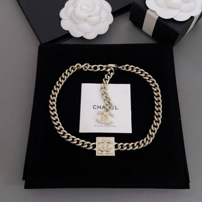 我们出品 香金属方块Choker Z 6200！绝美方块项链！配包装！绝美的小方块，小小的体积大大的能量！粗链条的设计，非常的混搭风！可盐可甜太绝啦方块吊坠三层
