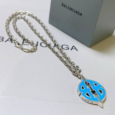 原单货新品 巴黎世家项链 Balenciaga 新款项链专柜一致 细节做工精细 每个细节流程到位 设计工艺精细 火爆款出货 设计独特 复古风格 巴黎世家项链