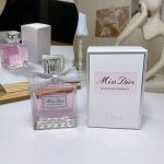 专柜品质 新款Dior迪奥Missdior迪奥高定礼服裙丝带甜心小姐女士香水 Ml 前调：意大利柑橘精华 中调：双瓣茉莉纯香 基调：印尼广藿香精华