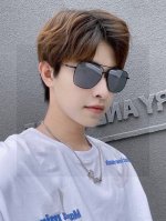 100。新款品牌：古奇Gucci ：高品质男士偏光太阳镜 材质：进口宝丽来偏光镜片、进口不锈钢合金镜腿，质感超赞， 电镀工艺精赞气质十足，外出开车必备（编号：8