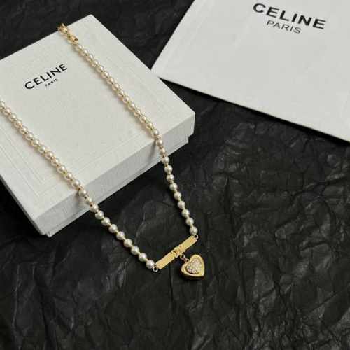 Celine 赛琳 项链 一直是简约时尚界的标杆大胆的设计 百看不厌搭配起来更Fashion 长度：44号