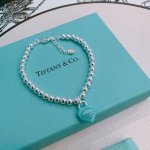 蒂芙尼 Tiffny&Co. 专柜精工银版本手链 明星同款 复古做旧风 原版复刻 纯手工打造 ～正品开模潮流时尚必备 男女均可佩戴 情侣款同款 摇滚朋克银风格