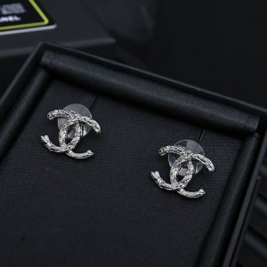 Chanel 25S麦穗银双C耳钉 极简风设计 耐看百搭