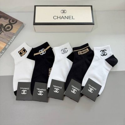 配包装 一盒5双 chanel 香奈儿 新款高端袜子 爆款字母专柜同步船袜 袜子 大牌出街 潮人必备超好搭