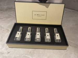 专柜品质 硬货来袭 Jo Malone 祖玛龙香水5件套 旅行装 超值 必须入 五瓶装 旅行装 规格 一瓶9Ml 都是明星味道祖马龙香水五件套味道 夏天可以尝试