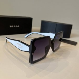 prada 太阳镜 普拉达墨镜今年最火爆的款式