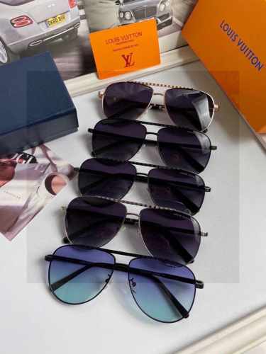 新款品牌：路易威登Lv 原单品质男女同款偏光太阳镜 材质：高清宝丽来偏光镜片、进口合金印字Logo镜腿。小框精致太阳镜看细节就知道大师手工制作设计，做工精致，高