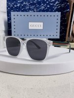 gucci古奇 小鬼王凯琳同款 Gg0417Sk 方框超酷，做工精细，男女都可以搭配，超