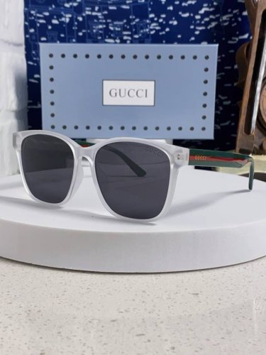 gucci古奇 小鬼王凯琳同款 Gg0417Sk 方框超酷，做工精细，男女都可以搭配，超