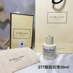 高品质/110 祖马龙胭脂玫瑰古龙香水30Ml 中甜度的荔枝玫瑰 是舒服柔和的不会感觉过腻 比较适合春夏初秋 手边的玫瑰香 这款我觉得算接受度高不易踩雷的 jo