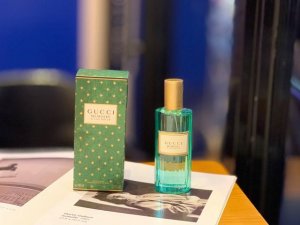 专柜品质 Gucci香水 必入新款 气味记忆 Memoire D'une Odeur 包装和瓶身超级复古有质感的一款香水 祖母绿瓶身 哑光的金色喷嘴和瓶盖 瓶盖