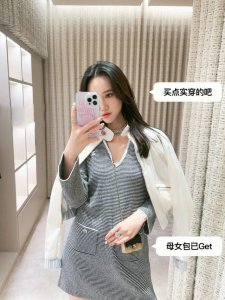 我们出品 年度最爆最美的Choker Z20700量大咨询客Fu Ch Nel 蝴蝶结Choker 太太太好看了 名媛 网红必备 超级难做 满满都是高级感 采用