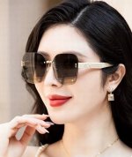 p90 【香奈儿】2025开春新款 潮流爆款 时尚方框偏光太阳镜 高品质 佩戴舒适 网红潮款墨镜 女士高清偏光太阳镜 高品质镜框 型号：Ch1700