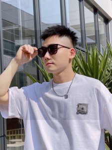 新款品牌 万宝龙Montblanc 原单品质男士女士偏光太阳镜 材质 高清宝丽来偏光镜片 板材印字Logo镜腿 看细节就知道大师手工制作设计 做工精致 高端大气