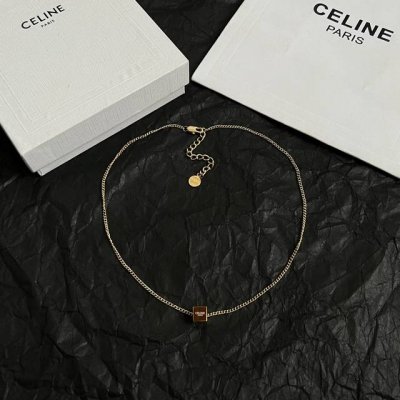Celine 赛琳 项链 一直是简约时尚界的标杆大胆的设计 百看不厌搭配起来更Fashion 长度：62厘米