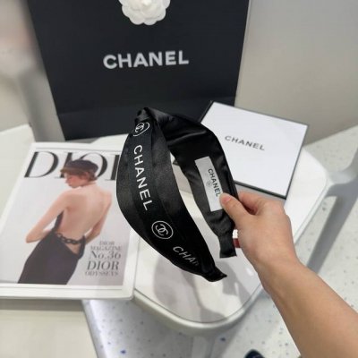 配包装盒 Chanel 香奈儿 新款小香发箍，闪亮的小钻石，实在太美了！女神必入哦