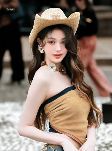 跑量 定制款 不退换 miumiu专柜款拉菲草爵士帽 独家定制 张元英走秀同款 日常拍照必备