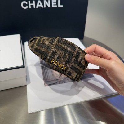 配包装盒 Fendi 芬迪 新款F宽边发箍 复古气质美 简约百搭 小姐姐闭眼入