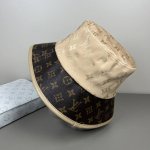 50路易威登 Louisvuitton新款重工打造高端大气，百搭款男女通用！
