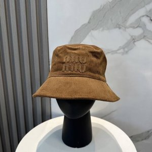 Miumiu缪缪限定新款灯芯绒渔夫帽 棒球帽 灯芯绒纹理渔夫 非常耐看的一款渔夫帽~男女同款 日常出门 自带氛围感 偶尔换换感觉真的太棒了