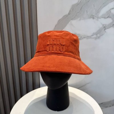 Miumiu缪缪限定新款灯芯绒渔夫帽 棒球帽 灯芯绒纹理渔夫 非常耐看的一款渔夫帽~男女同款 日常出门 自带氛围感 偶尔换换感觉真的太棒了