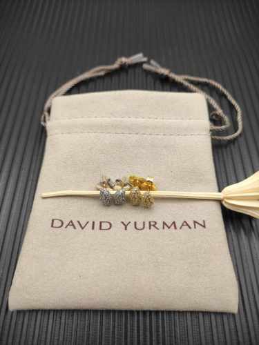 David Yurman 银色娇小密镶长笛耳钉， 编号 Dyeh-116
