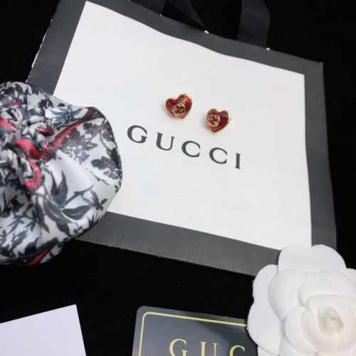 Gucci 新款古驰双G搭配红色 耳钉 自购正品独家开模，真正的一比一复刻 很气派！实物更美 海外订单 Madein 意大利。 双G 是Gucci 的灵魂 纯银
