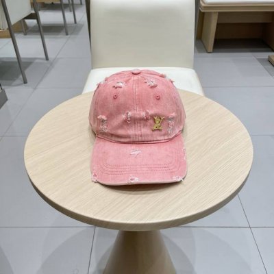 Louisvuitton 新款破洞棒球帽 Lv棒球帽，简约大气，男女通用