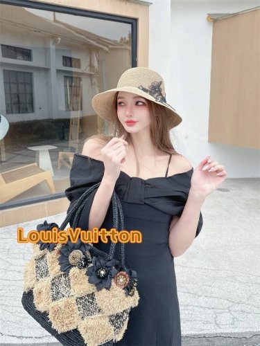 路易威登棒球帽 Louisvuitton草帽优雅蕾丝花朵夏季出游草帽女海边度假法式大帽檐沙滩帽遮阳