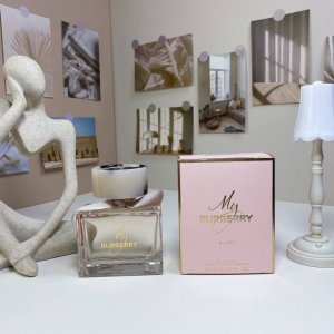 高品质/140 巴宝莉新版粉色专属女士浓香水90Ml