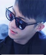 Tomford 汤姆福特 爆款来袭！经典火爆作品 重磅出击 ！超经典偏光眼镜，时刻展现时尚大牌风范！我心动，我选择！绝对意想不到的惊喜！型号：Tf4876