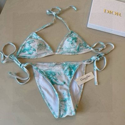 dior迪奥 新款比基尼泳衣适合多种场景的游泳衣 海边 游泳池 温泉 水上乐园 漂流都可以内搭外穿也完全可以 面料 透气舒适 速干弹性的游泳衣更加帖肤易清洗 S