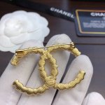 zp打版 小香 Chanel 双C胸针 优雅大方精工设计 雕刻 非常修饰脸型 青春活力 一眼就被这款吸引了 非常漂亮的颜色搭配 时尚又俏皮