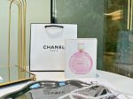 专柜品质 Chanel香奈儿粉色邂逅 想要变成一枚走路都带香的精致女孩，香水的选择真的Hin重要。这些年我也囤了不少香水了，但能让我一直舍不得换的也就只有这款香