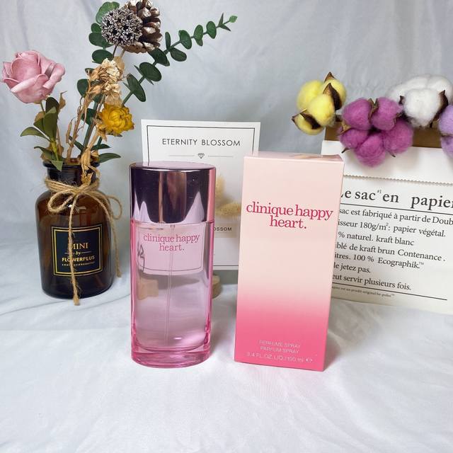 P70 专柜Clinique Happy Heart 倩碧心悦快女士100Ml 香精 前调：橘子 醋栗叶 黄瓜 中调：胡萝卜 凤眼兰 基调：檀香木 木质香