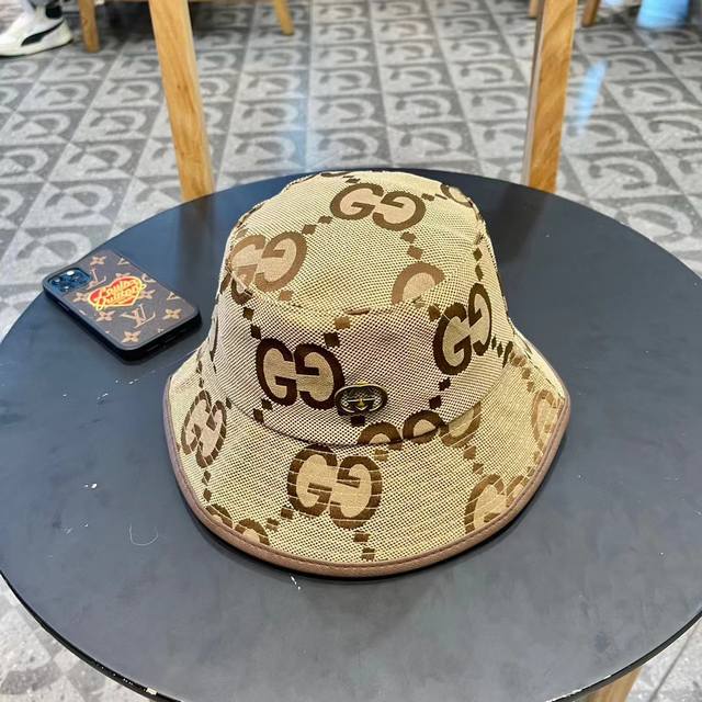 P80 古奇Gucci渔夫帽，官网新品，渔夫帽原单品质火爆来袭 工艺非常精美 高档大气上档次！低调奢华，方便携带！跑量！