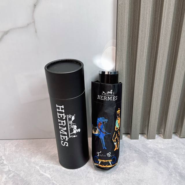 P70 爱马仕 HermèS 新款 五折 折叠晴雨伞 时尚原单代工品质 细节精致 看得见的品质 打破一成不变 色泽纯正艳丽！